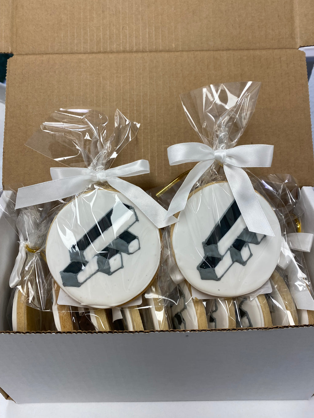 Corporate Gifting Cookies: Black/White