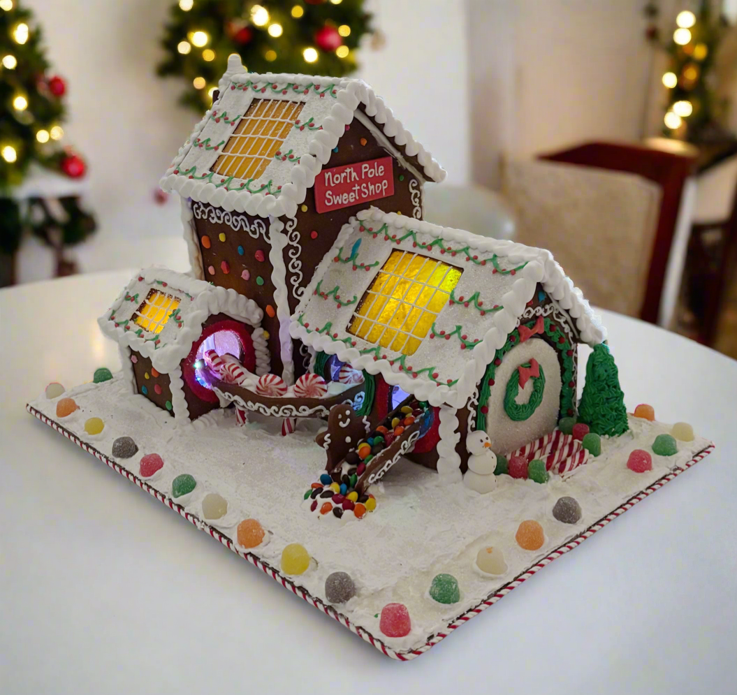 GINGERBREAD NORTH POLE SWEET SHOP