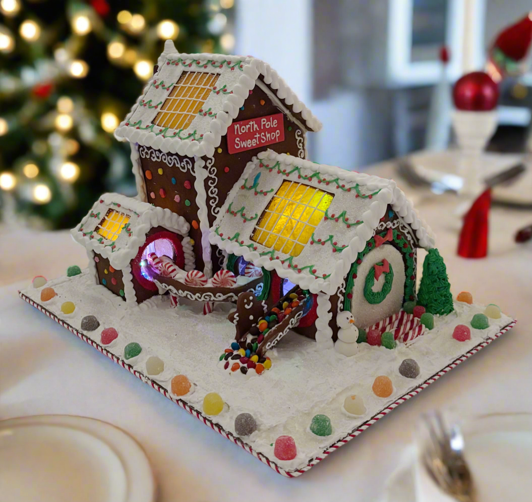 GINGERBREAD NORTH POLE SWEET SHOP
