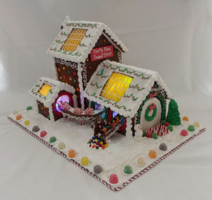 GINGERBREAD NORTH POLE SWEET SHOP