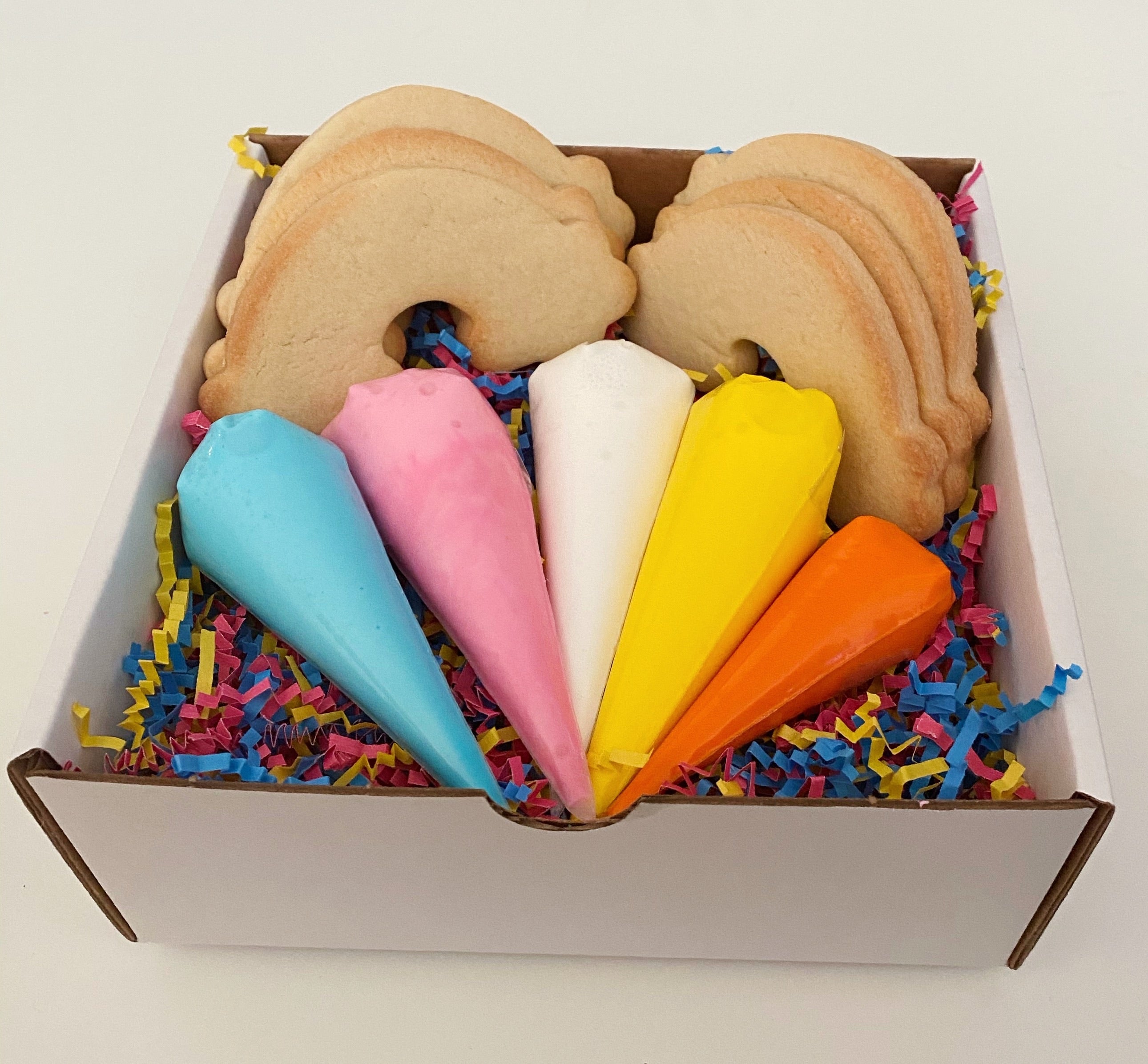DECORATE YOUR OWN RAINBOW COOKIE KIT