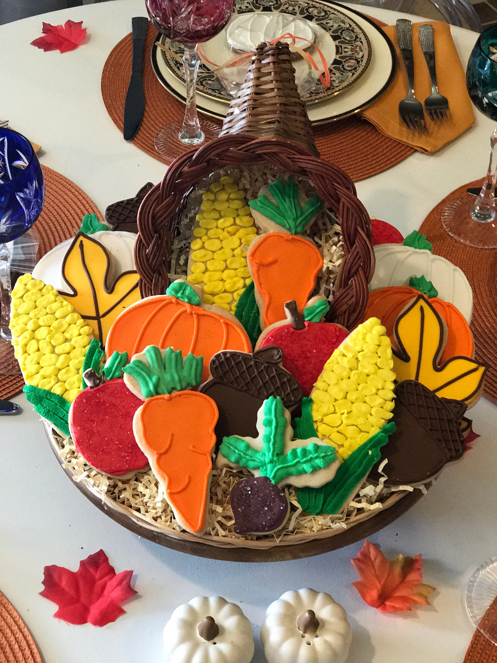 THANKSGIVING CORNUCOPIA PLATTER