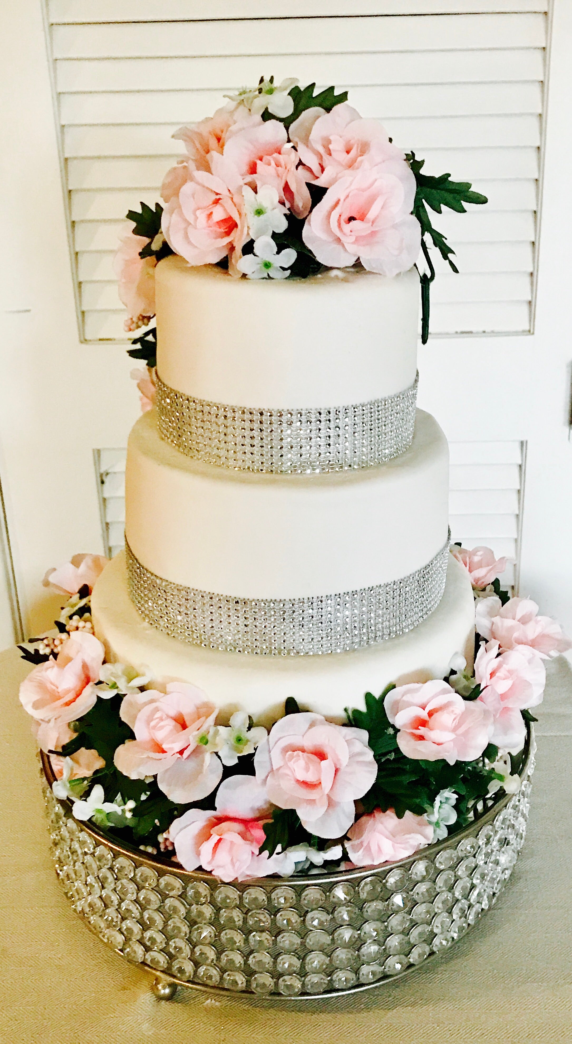 WEDDING CAKE RHINESTONES & FLOWERS